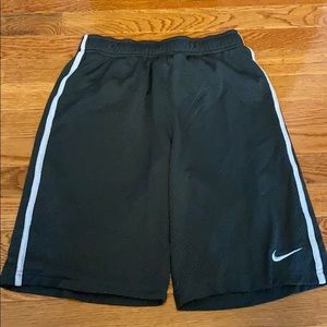 Boys Nike short